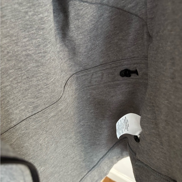 Nike women’s tech fleece cape - Picture 7 of 9